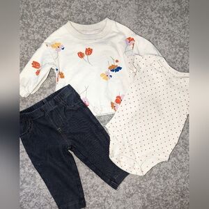 3 piece set from Carter's. Baby girls size 3 months.